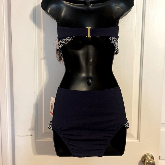 “ANNE COLE” Apple of My Eyelet Bikini - Picture 13 of 16